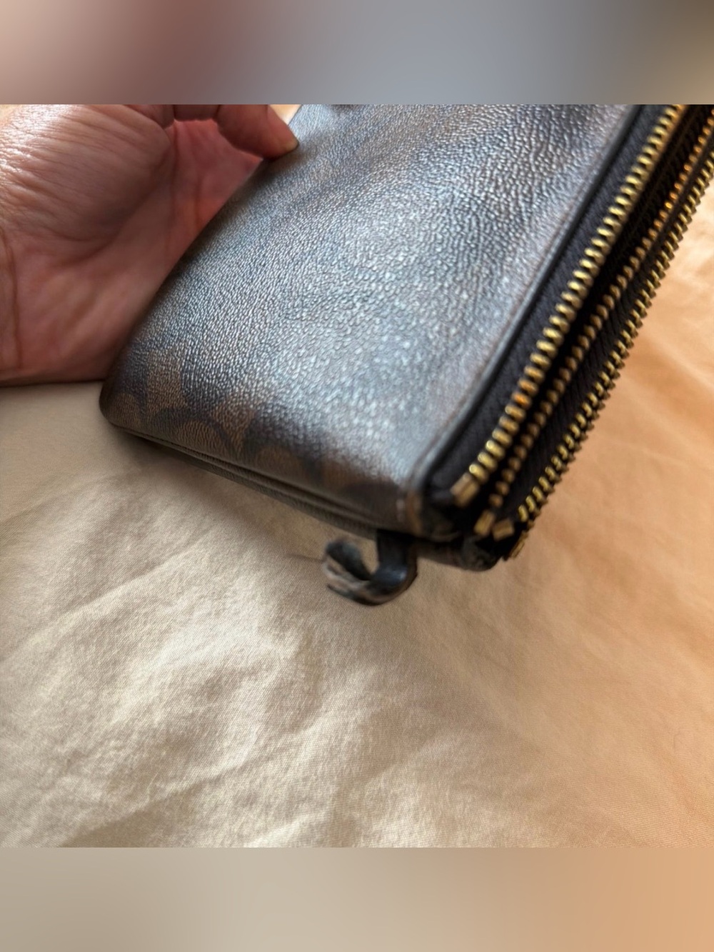 Coach Purse / Wallet - Picture 5 of 6